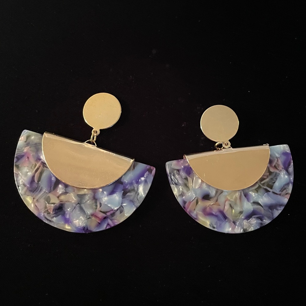 BNWT fashion statement earrings